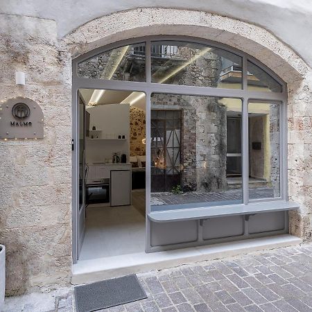 Malmáki, a street view apartment Chrissi Akti Chania Exterior foto
